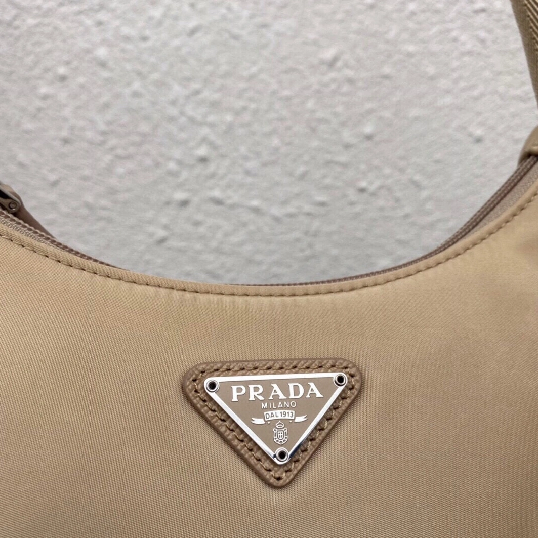 Unique 5843 Prada AAA Quality Shoulder Bags For Women