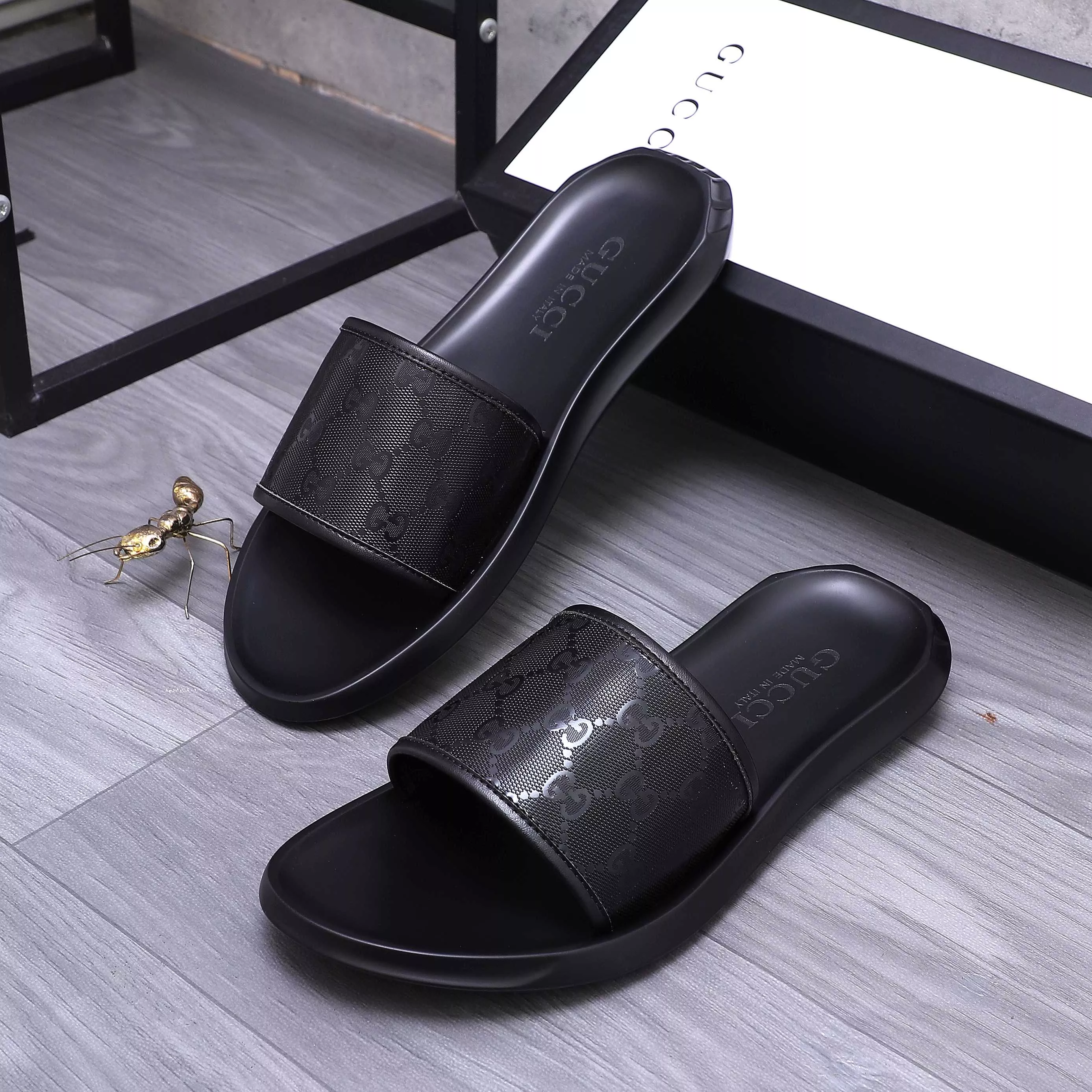 Unique 6022 Gucci Slippers For Men