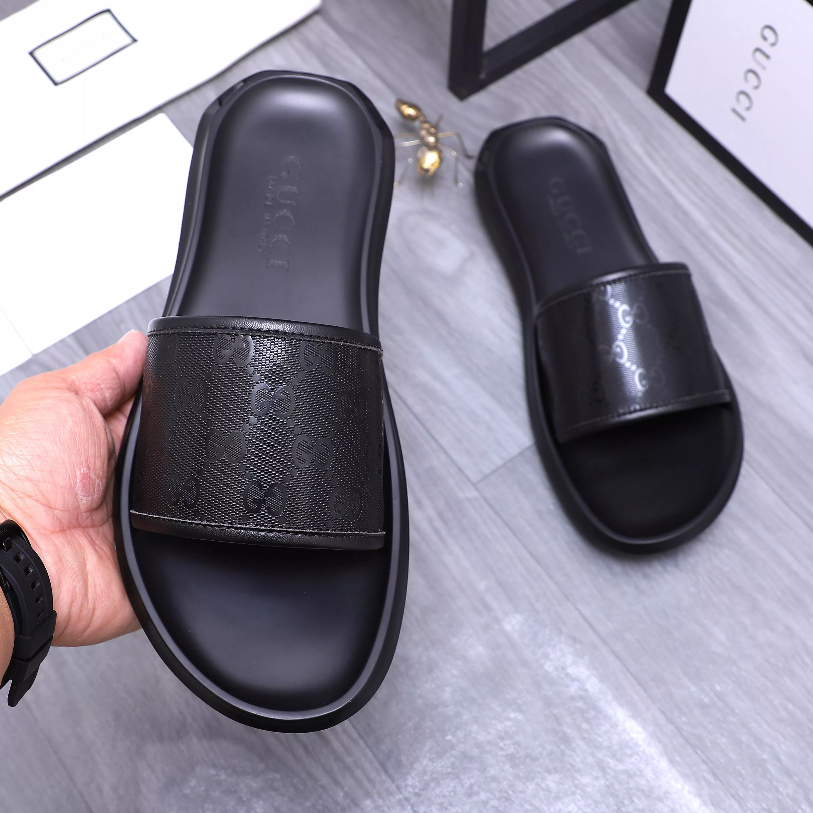 Unique 6022 Gucci Slippers For Men