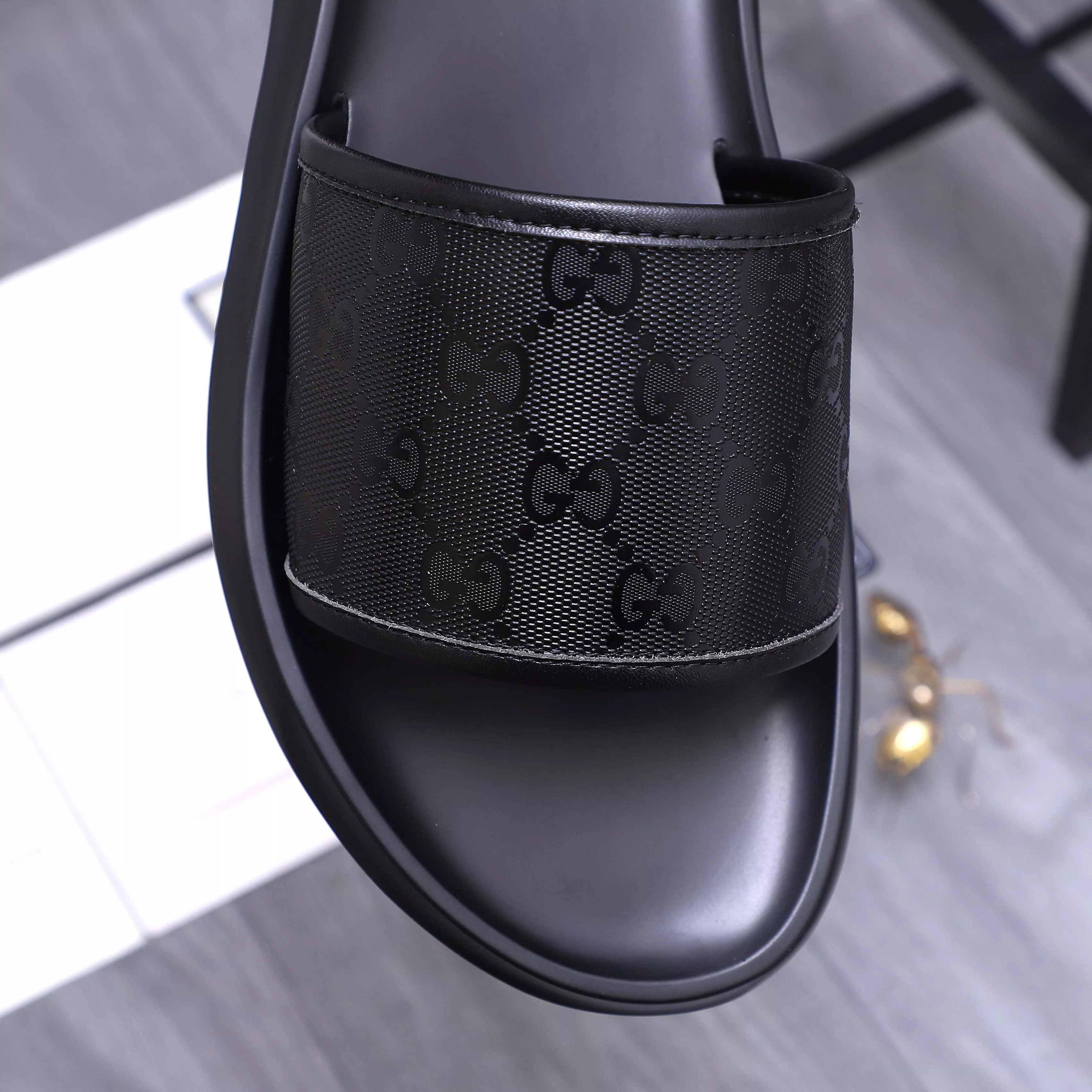 Unique 6022 Gucci Slippers For Men