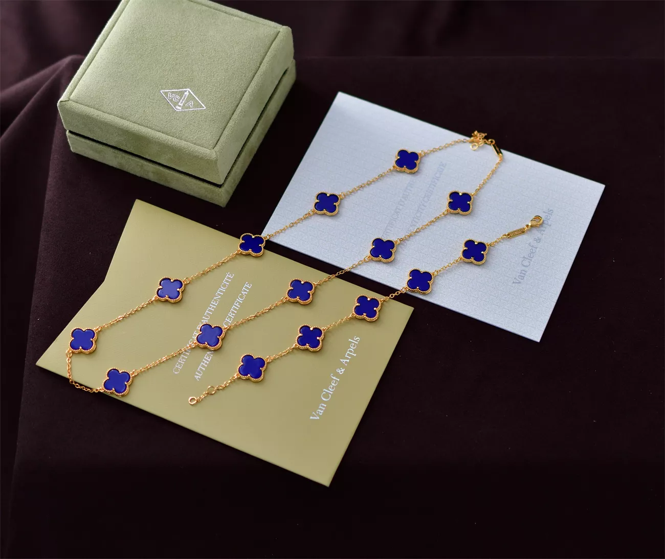 Unique 6034 Van Cleef & Arpels Jewelry Set For Women