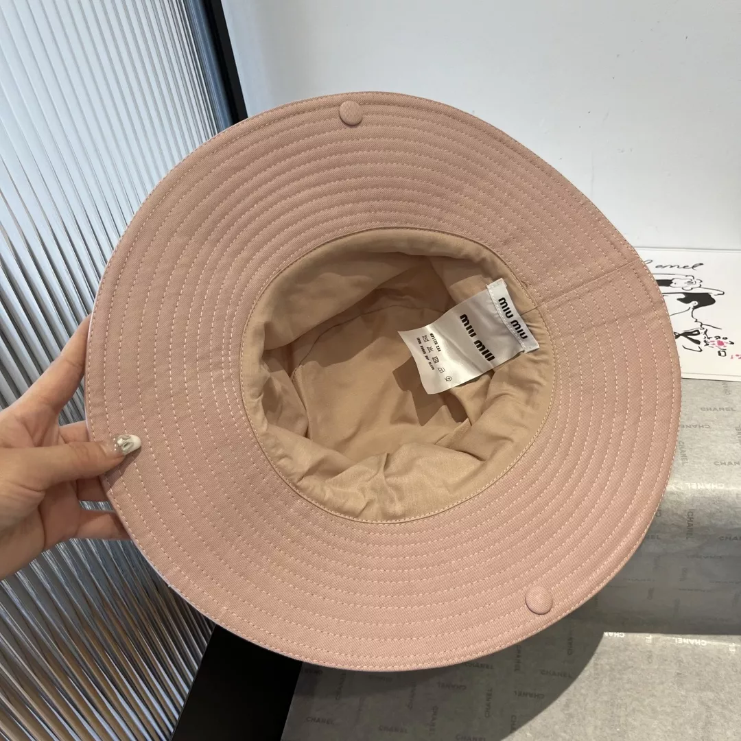 Unique 6106 MIU MIU Caps