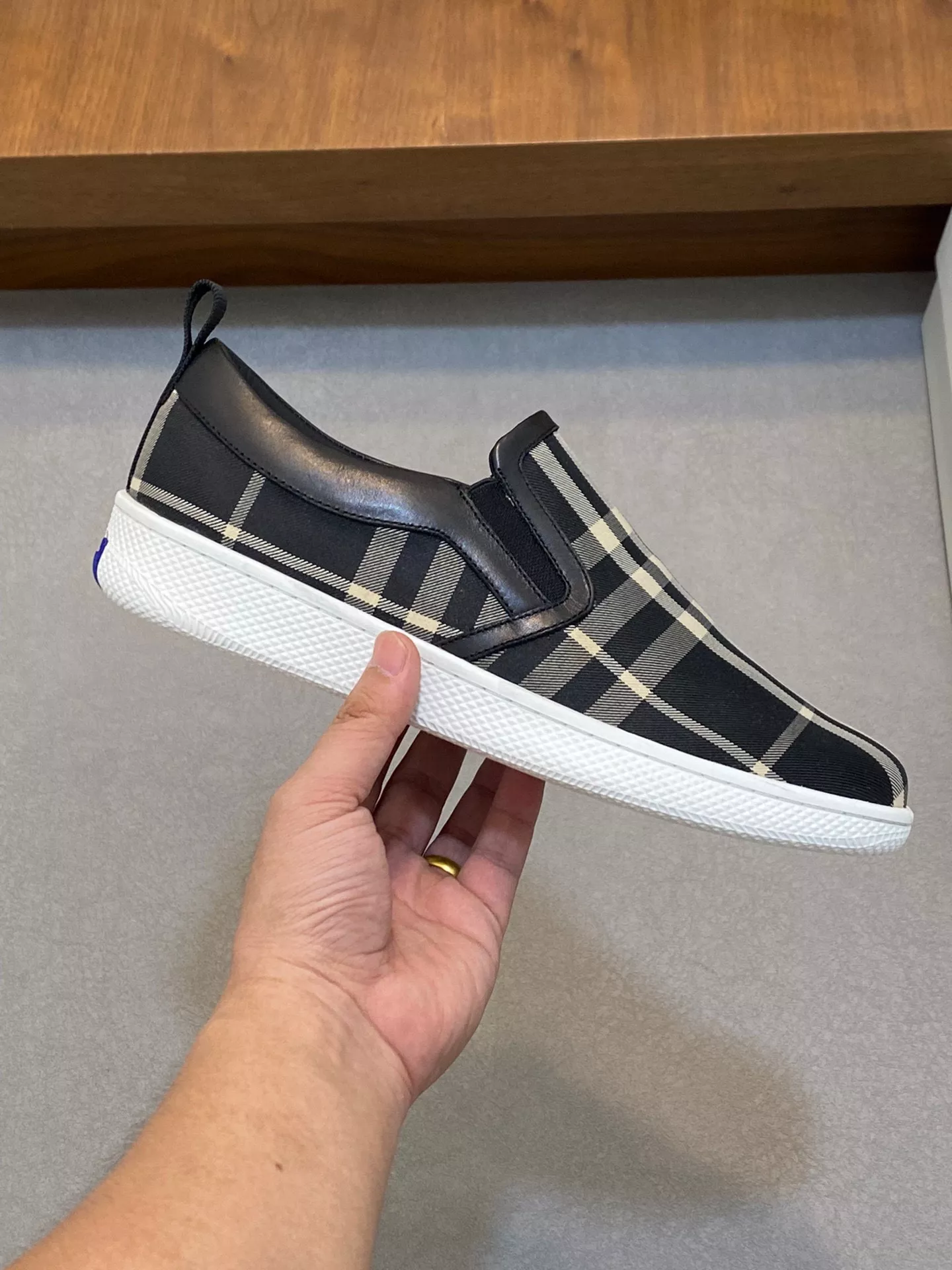 Unique 6368 Burberry Casual Shoes For Men