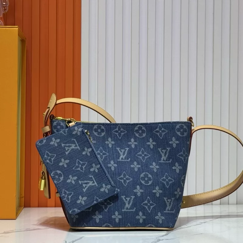 Unique 6499 Louis Vuitton AAA Quality Messenger Bags For Women