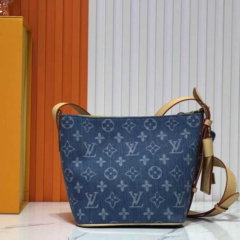 Unique 6499 Louis Vuitton AAA Quality Messenger Bags For Women