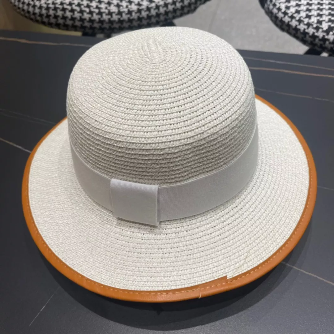 Unique 6662 Prada Caps