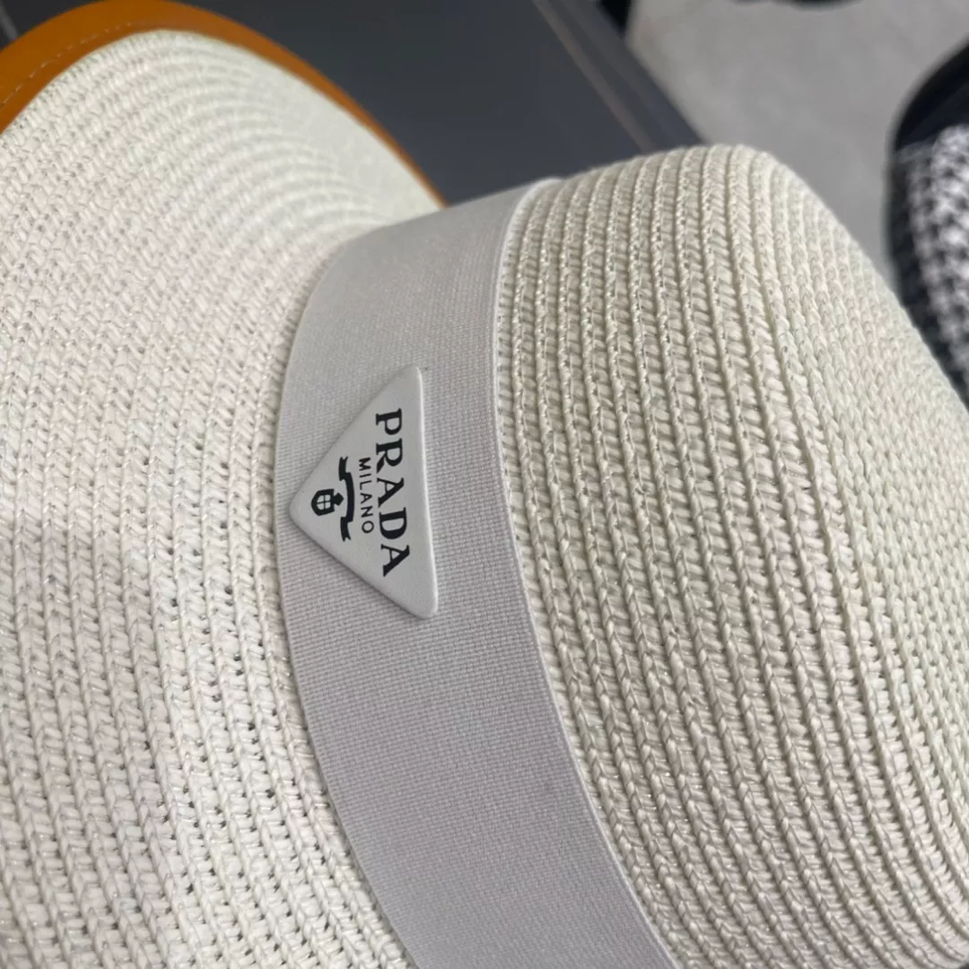 Unique 6662 Prada Caps