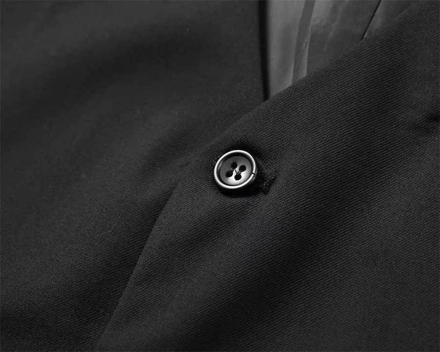 Unique 7057 Armani Tracksuits Long Sleeved For Men