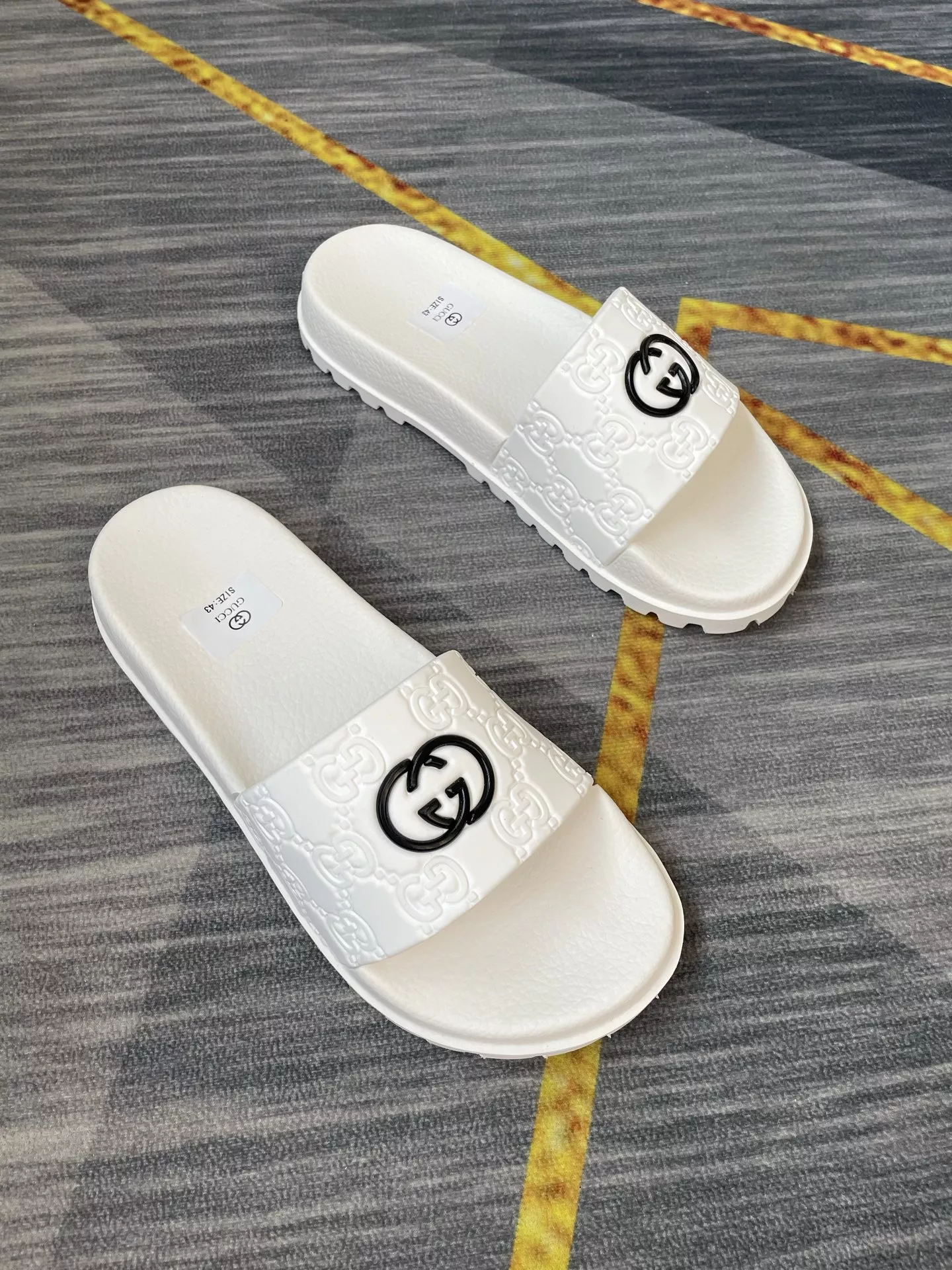 Unique 7080 Gucci Slippers For Men