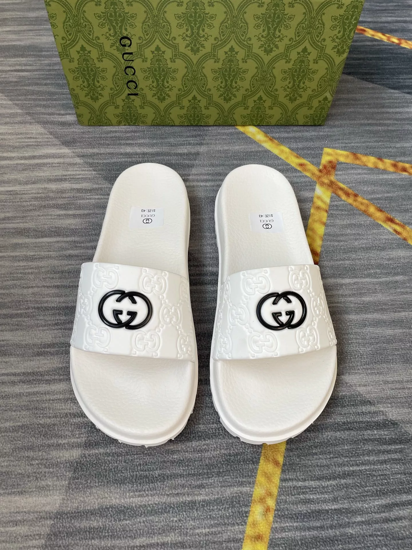 Unique 7080 Gucci Slippers For Men