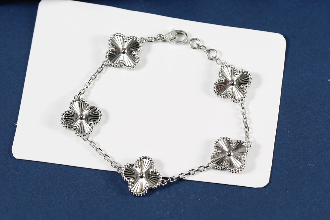 Unique 7178 Van Cleef & Arpels Bracelet For Women