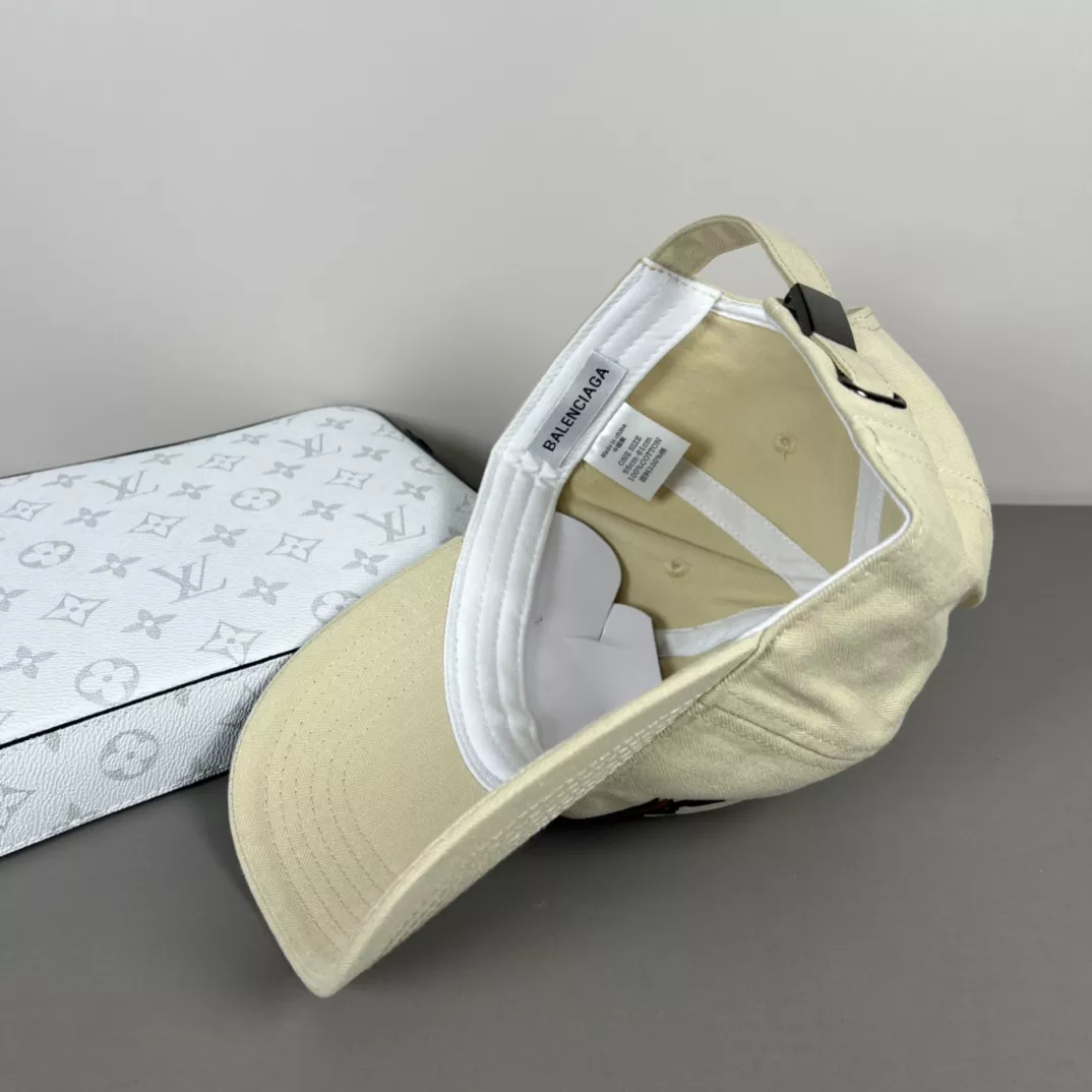 Unique 7335 Balenciaga Caps