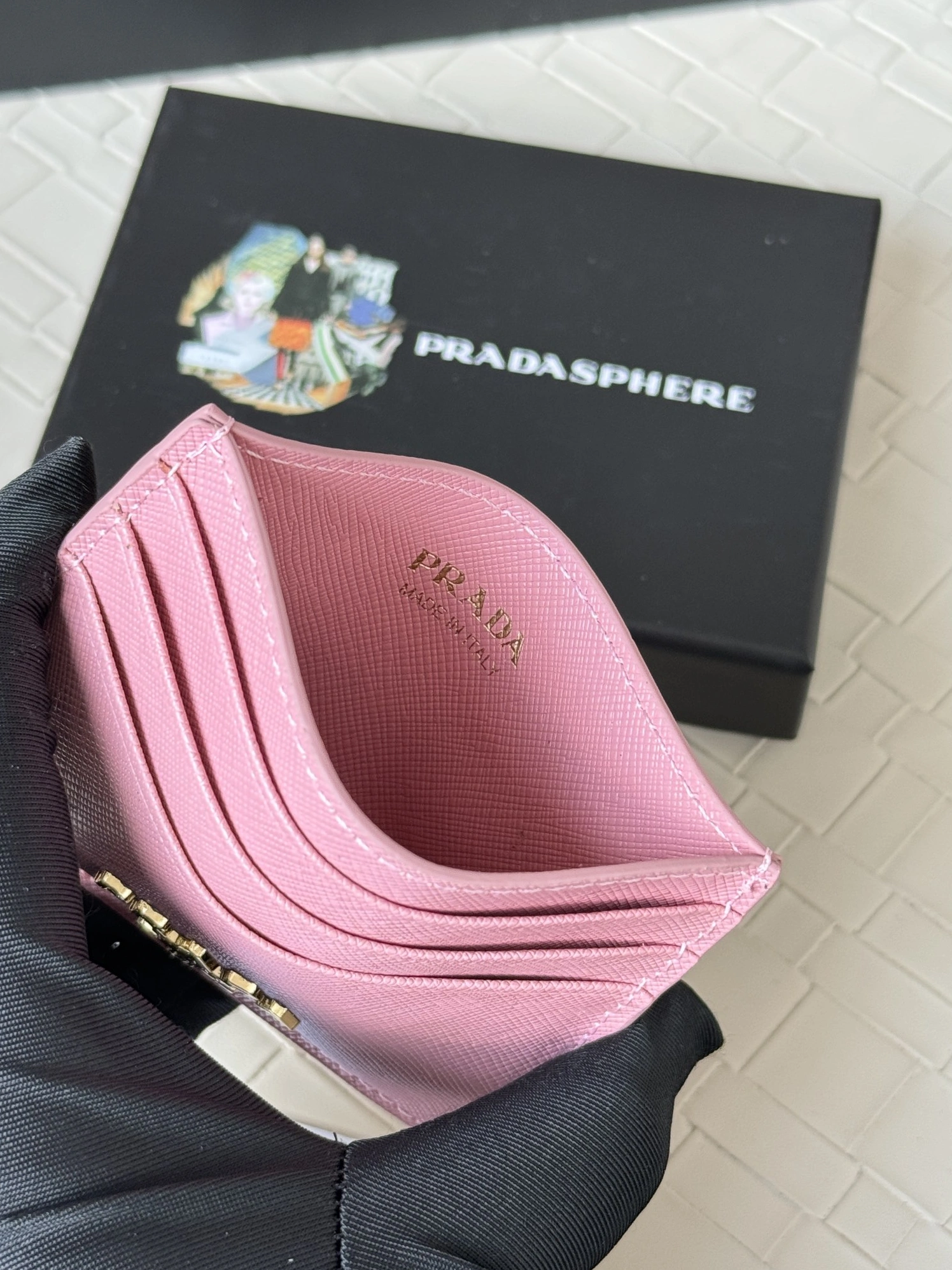Unique 7342 Prada Card Case