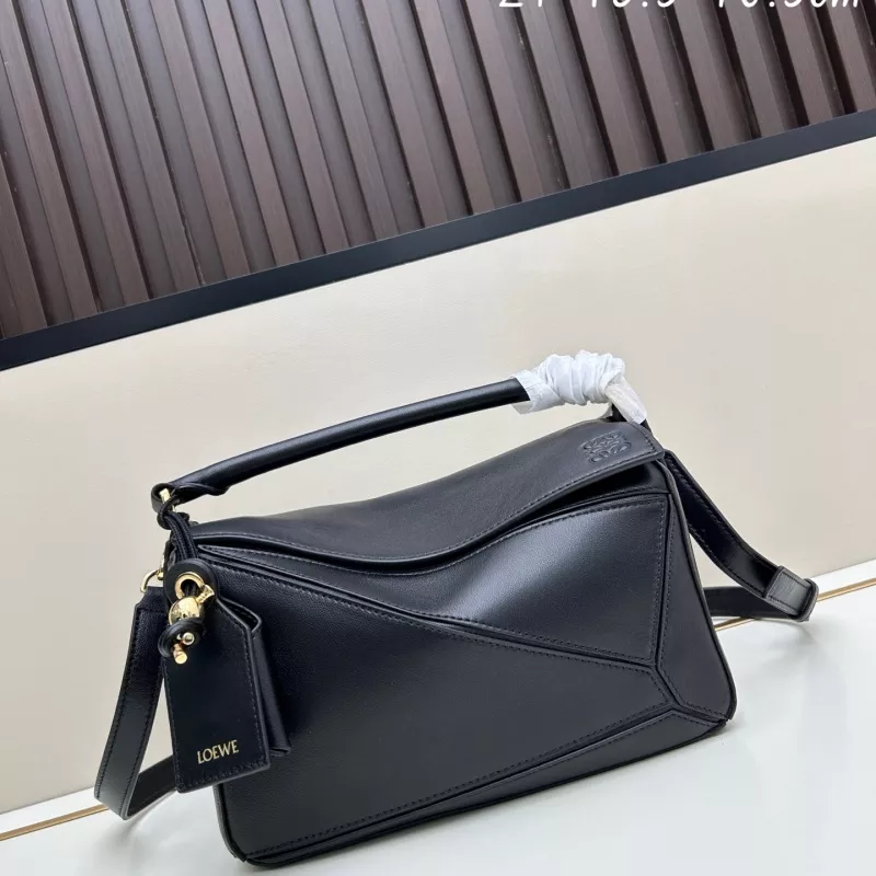 Unique 7515 LOEWE AAA Quality Messenger Bags For Women