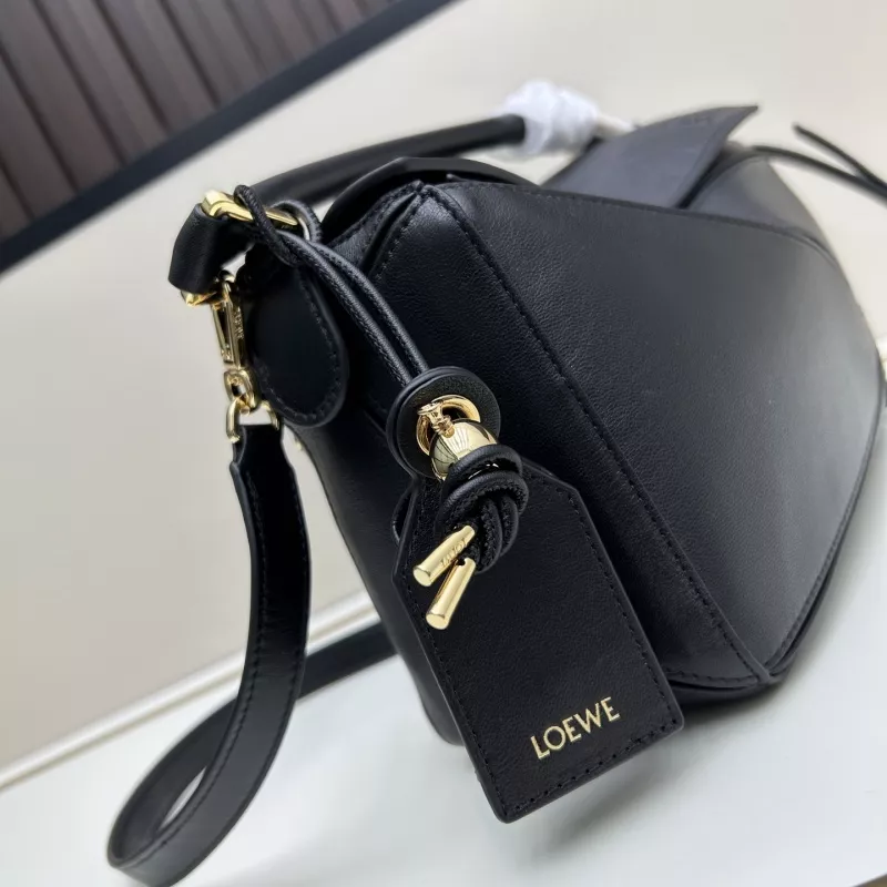 Unique 7515 LOEWE AAA Quality Messenger Bags For Women