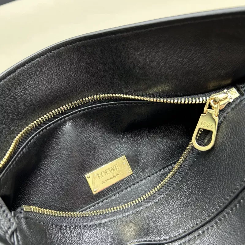 Unique 7515 LOEWE AAA Quality Messenger Bags For Women