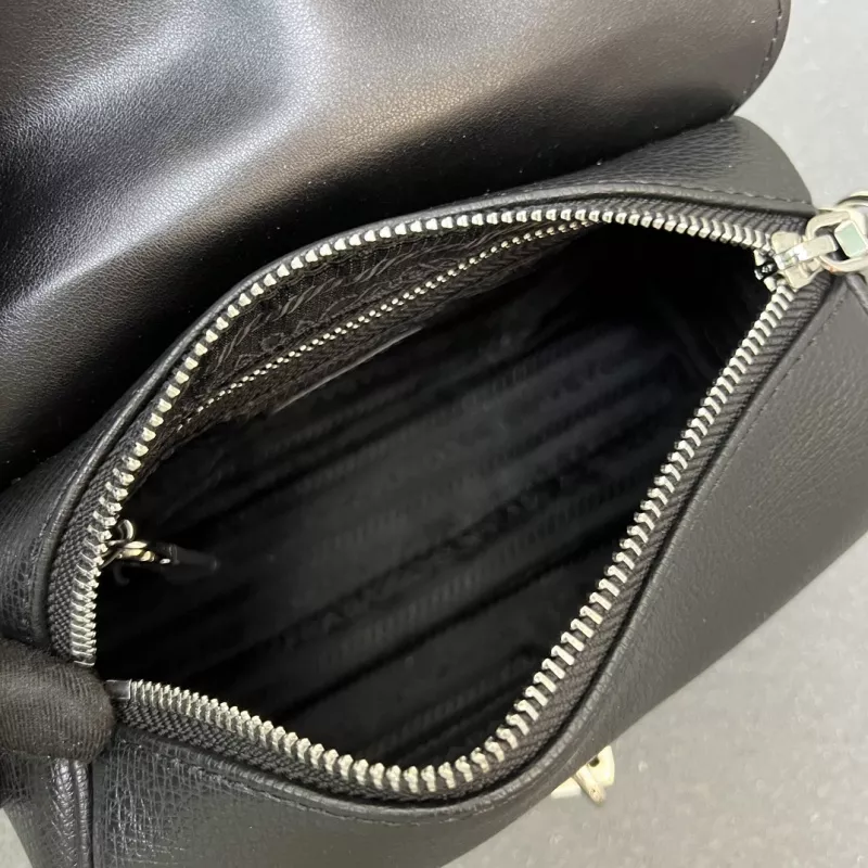 Unique 7529 Prada AAA Quality Shoulder Bags For Women