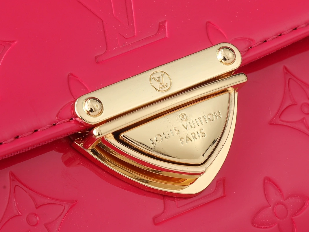 Unique 7729 Louis Vuitton AAA Quality Messenger Bags For Women