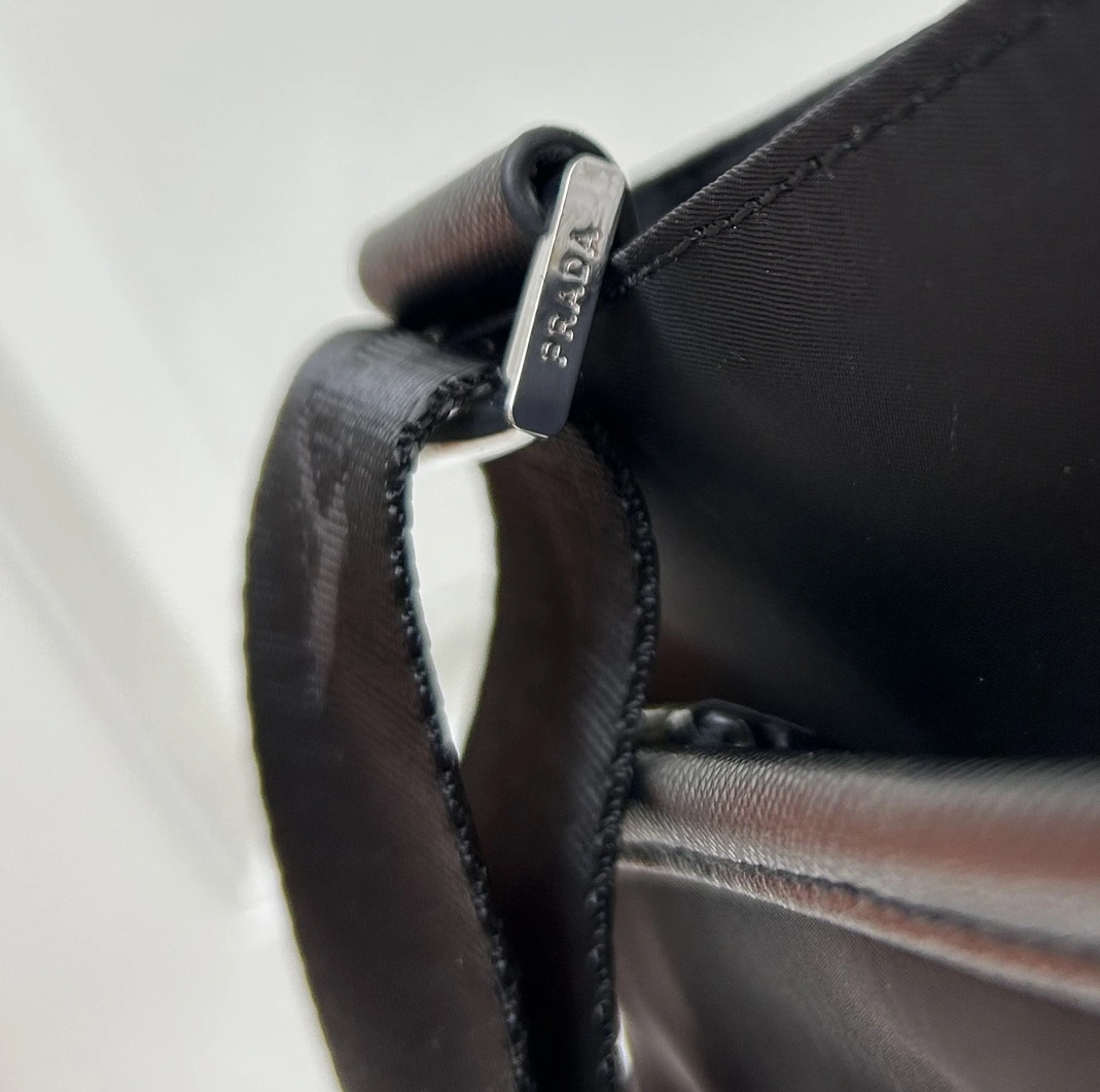 Unique 7783 Prada AAA Man Messenger Bags