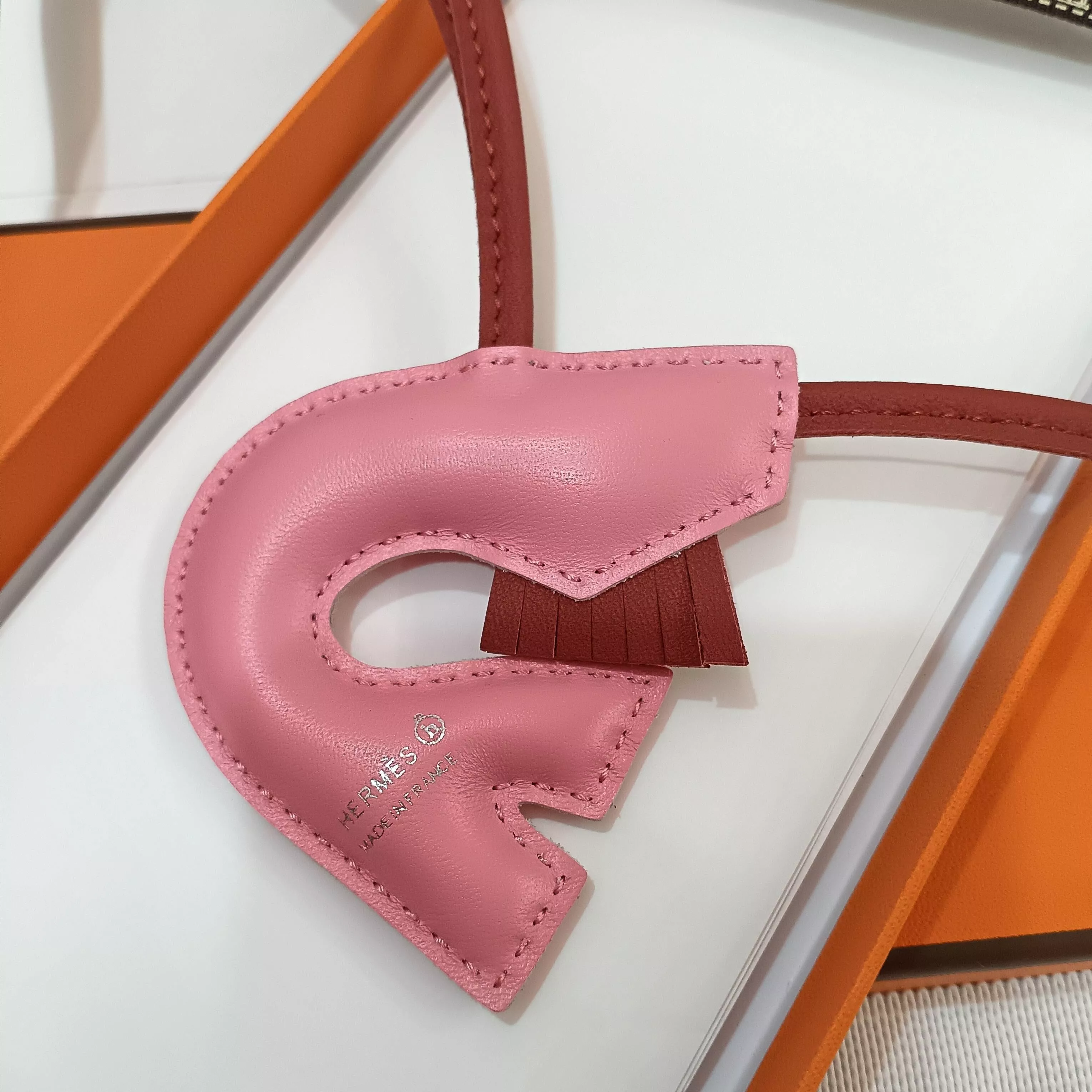 Unique 7834 Hermes Key Holder And Bag Buckle