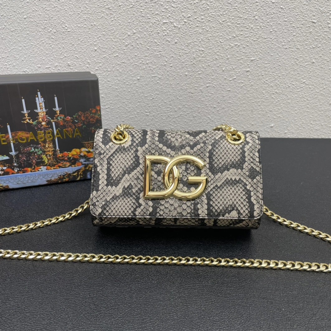 Unique 8061 Dolce & Gabbana D&G AAA Quality Messenger Bags For Women
