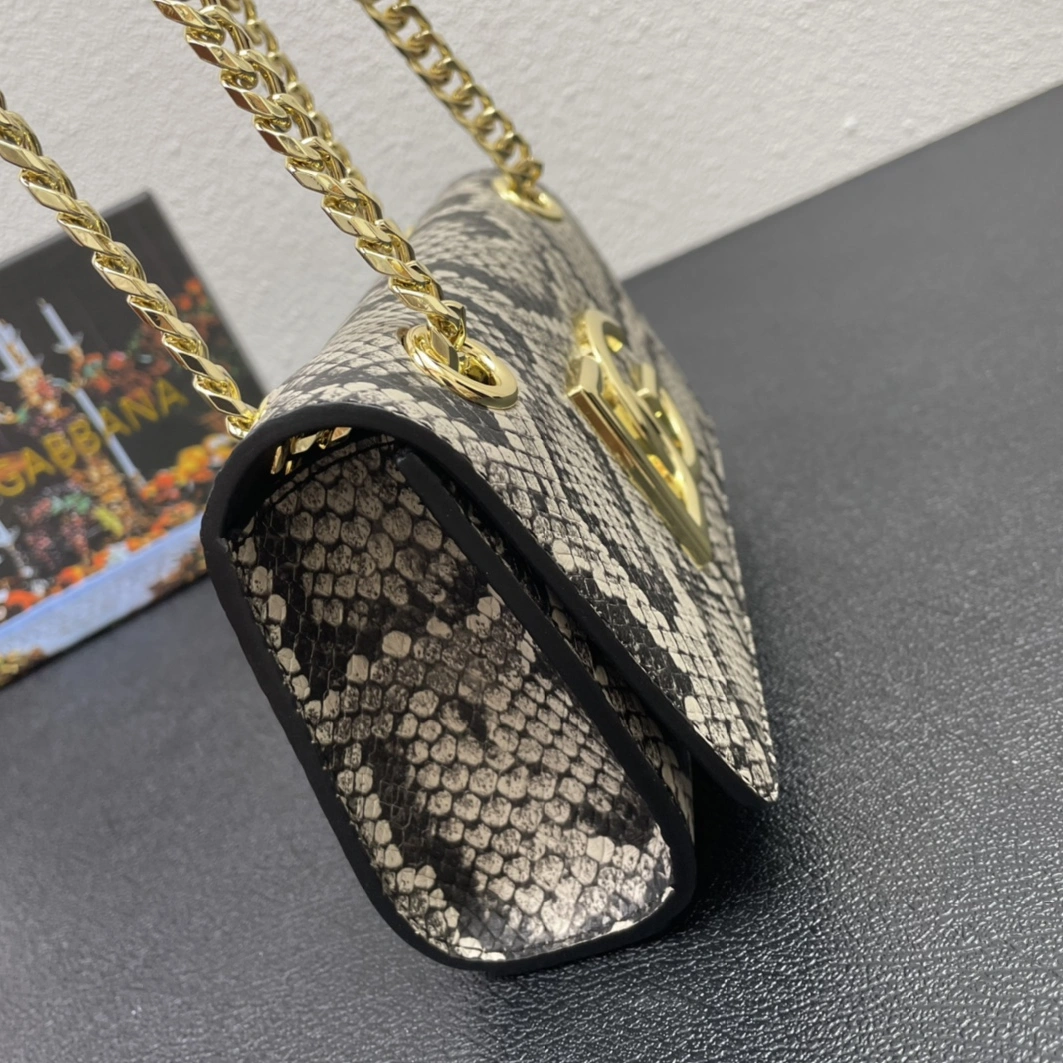 Unique 8061 Dolce & Gabbana D&G AAA Quality Messenger Bags For Women