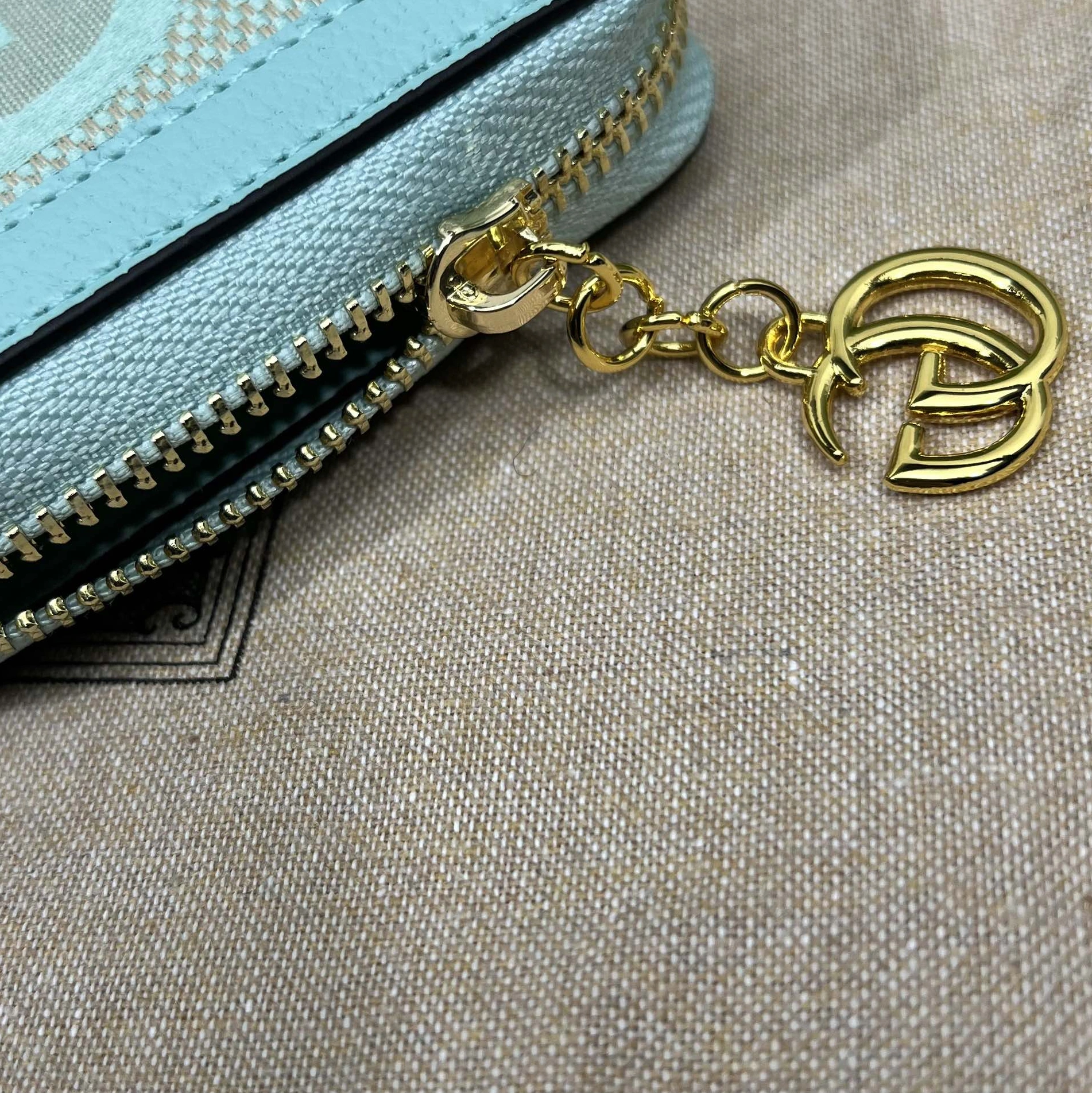 Unique 8065 Gucci AAA Quality Wallets For Unisex