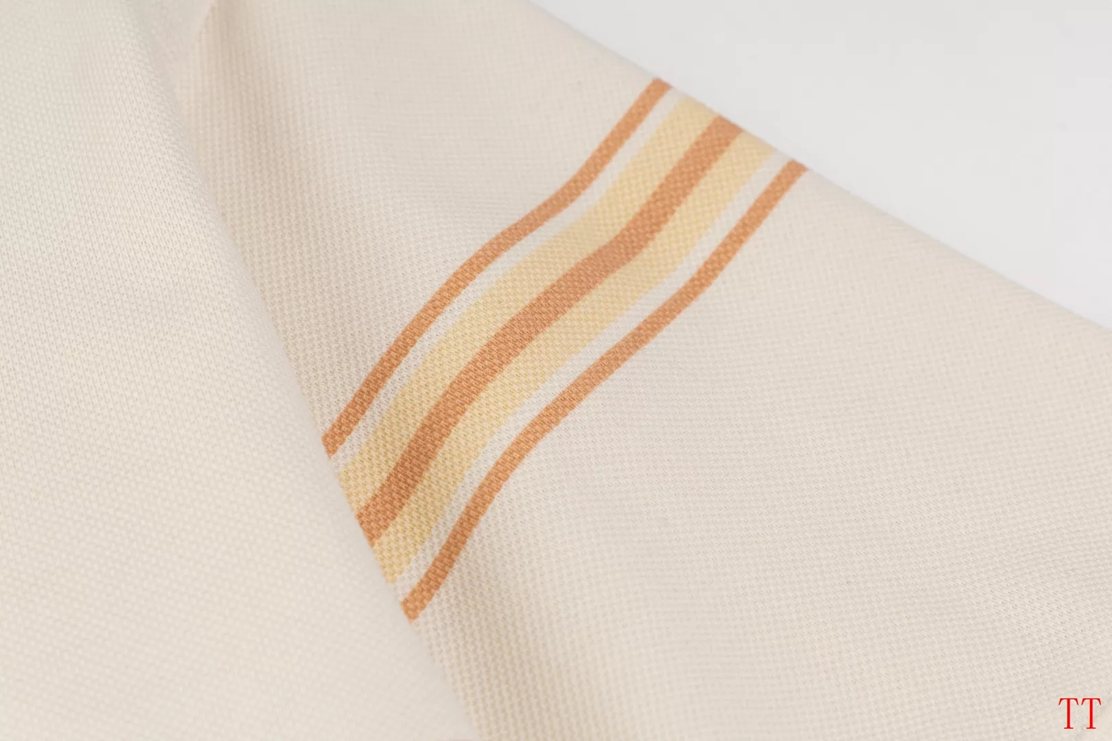 Unique 8133 Burberry T-Shirts Short Sleeved For Unisex