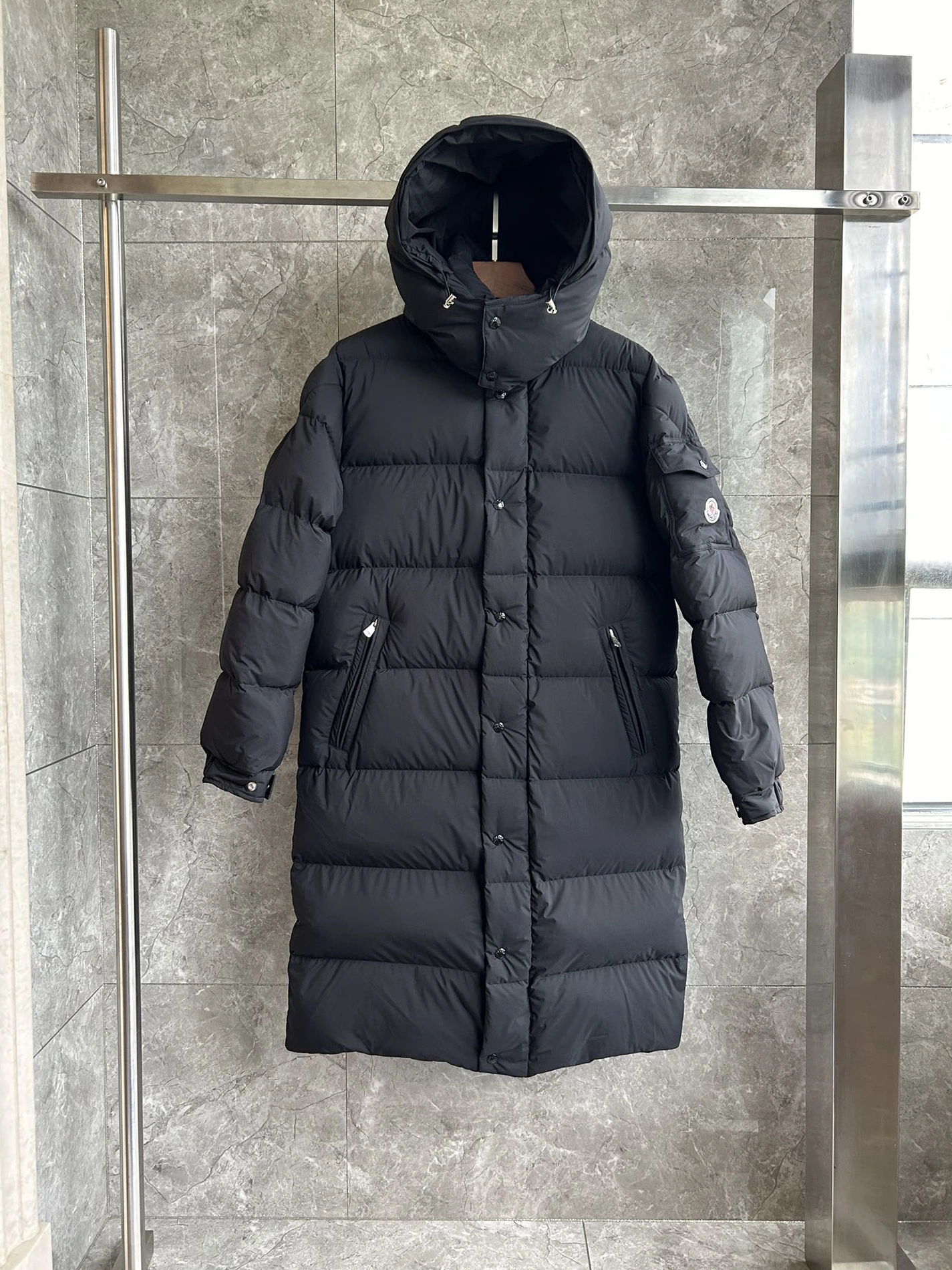 Unique 830 Moncler Down Feather Coat Long Sleeved For Unisex