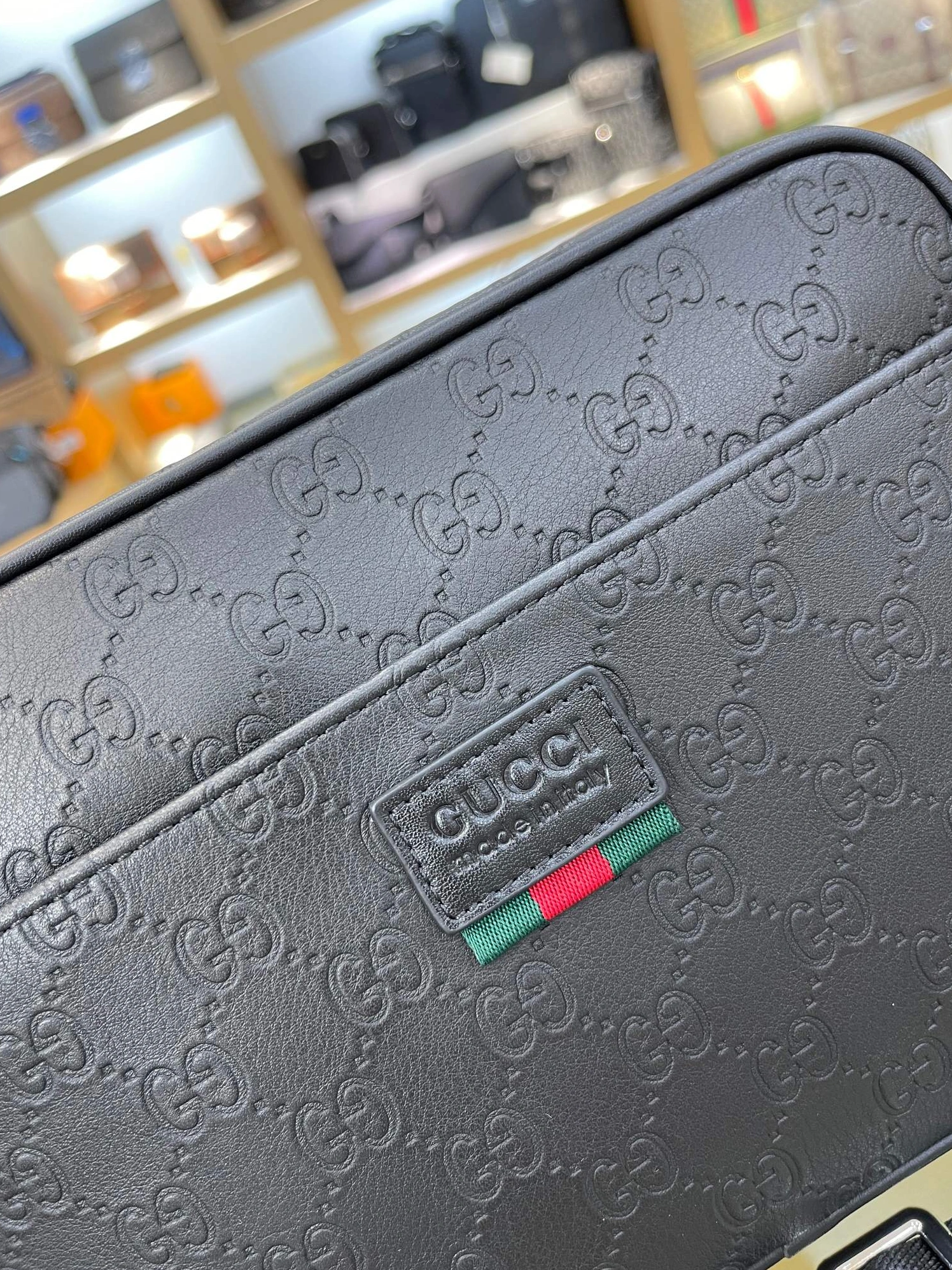 Unique 832 Gucci AAA Man Messenger Bags