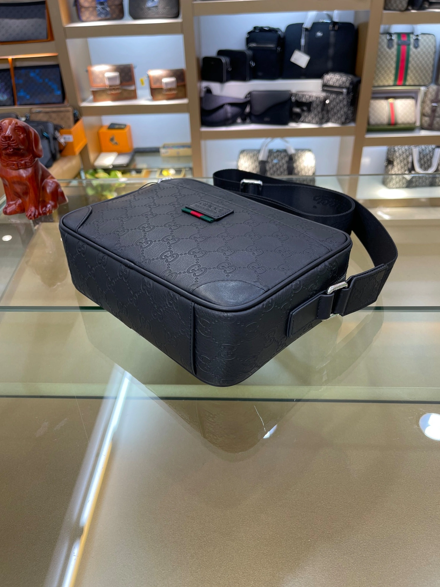 Unique 832 Gucci AAA Man Messenger Bags