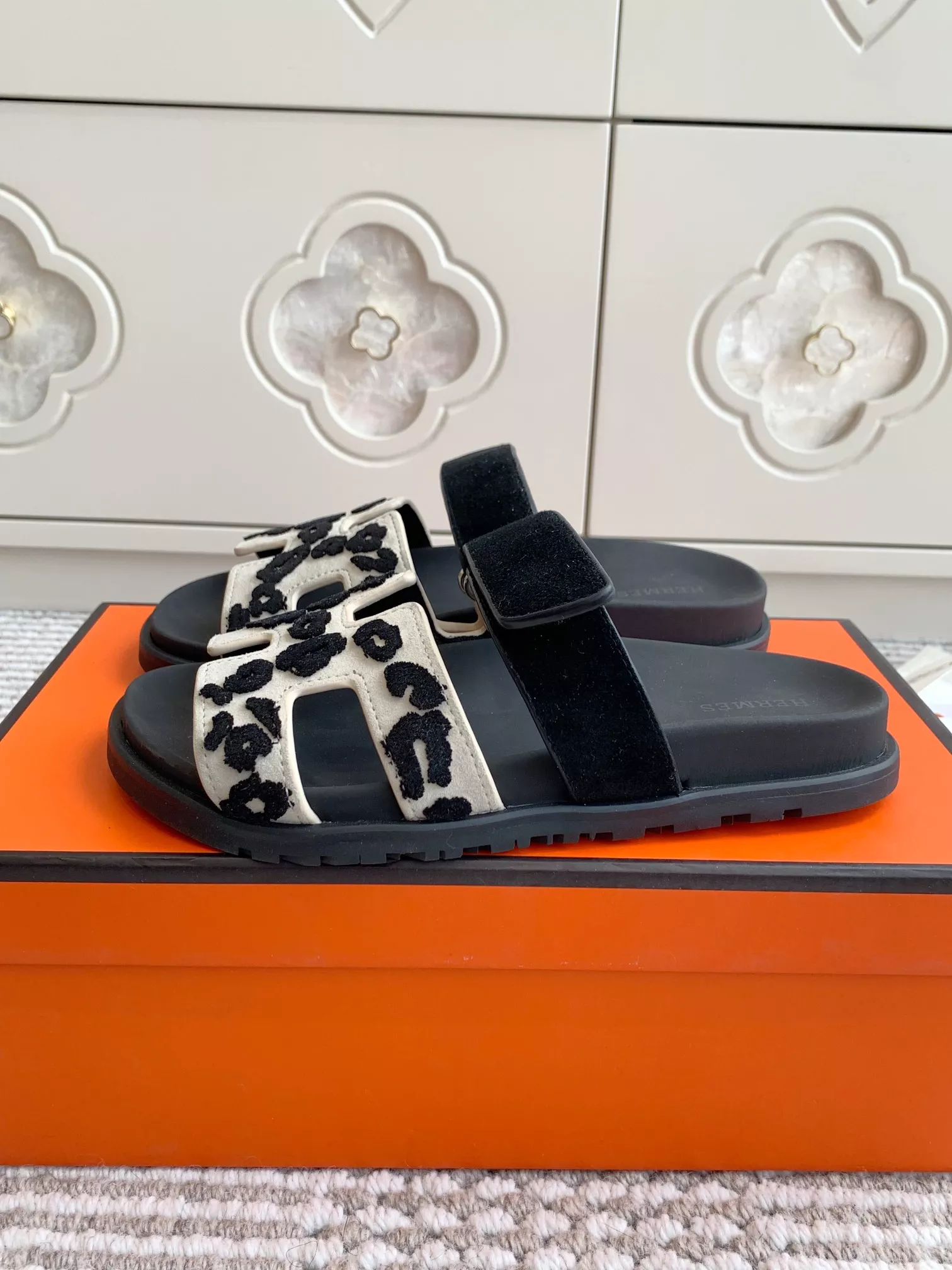 Unique 8343 Hermes Slippers For Men