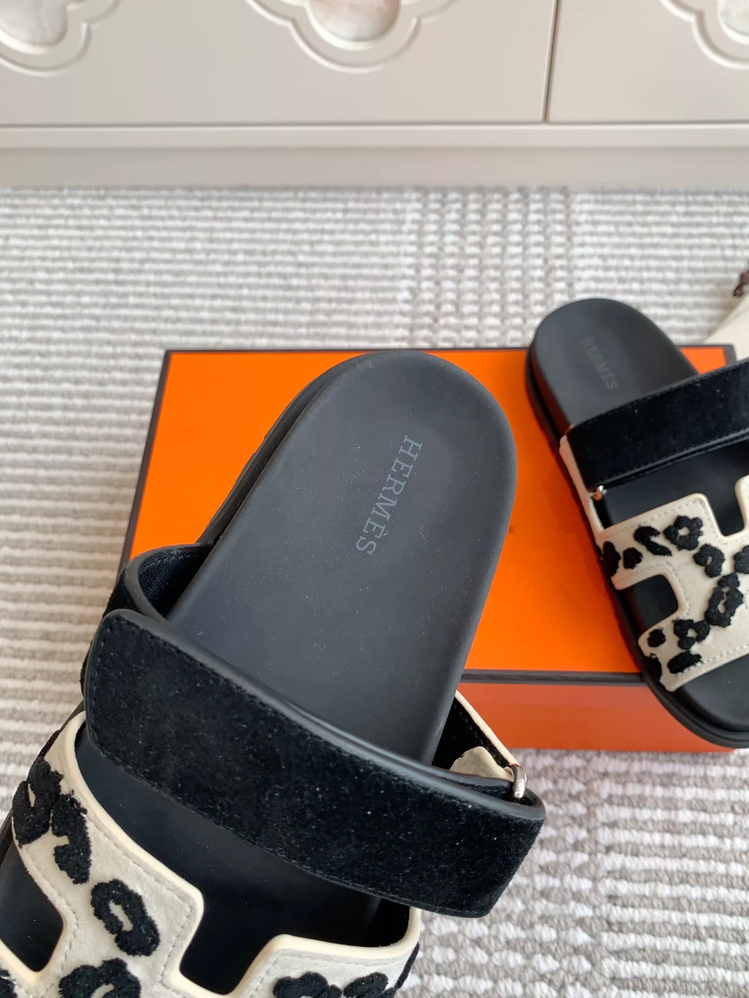 Unique 8343 Hermes Slippers For Men