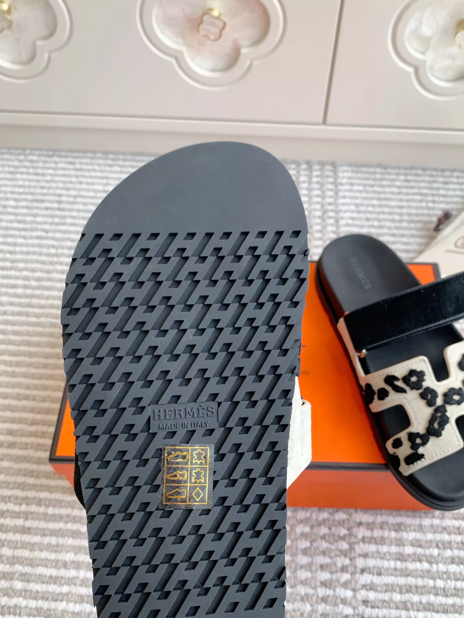 Unique 8343 Hermes Slippers For Men