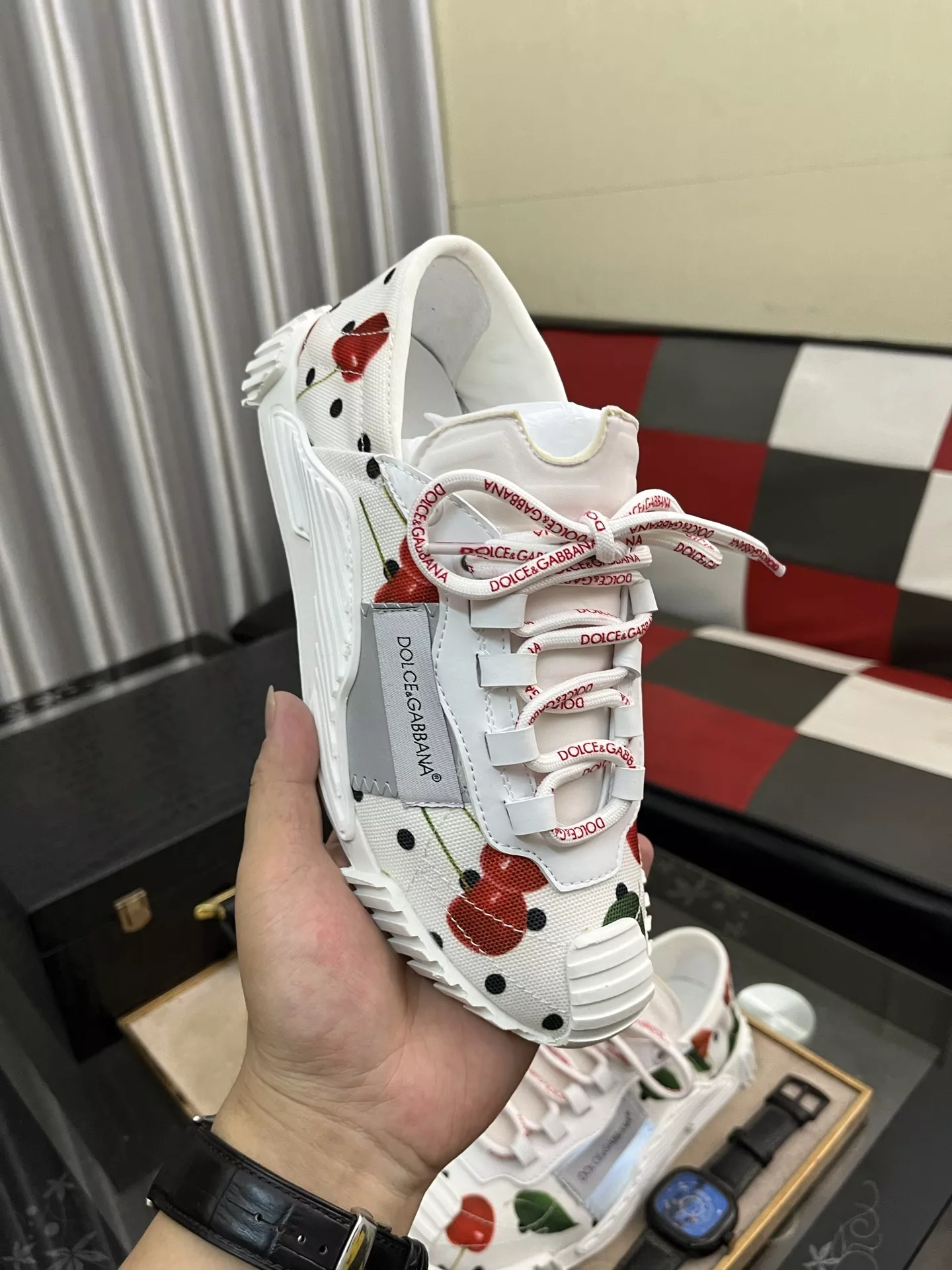 Unique 842 Dolce & Gabbana D&G Casual Shoes For Women