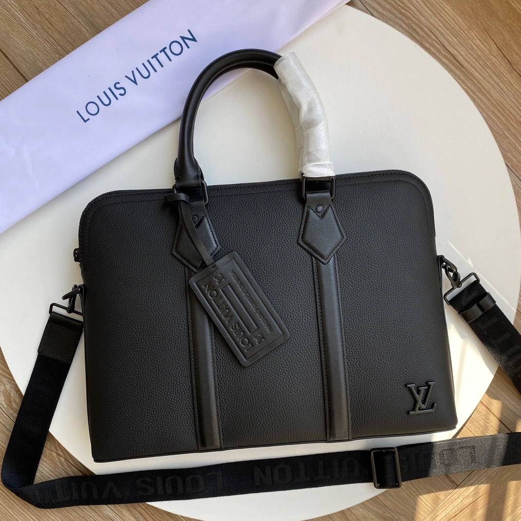 Unique 8424 Louis Vuitton AAA Man Handbags