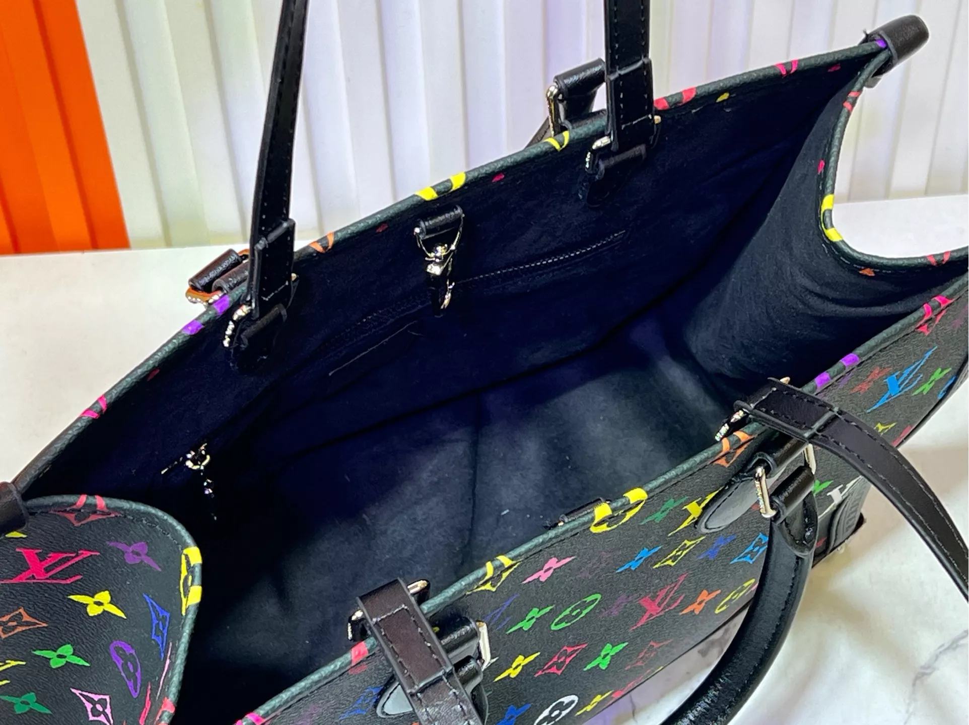 Unique 8483 Louis Vuitton AAA Quality Handbags For Women