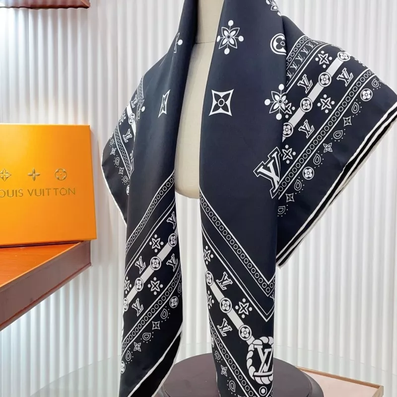 Unique 8497 Louis Vuitton Silk Squares