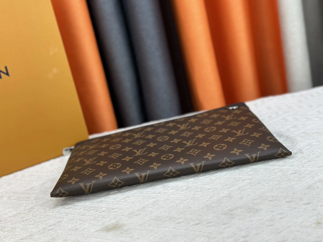 Unique 8620 Louis Vuitton LV Wallets For Unisex
