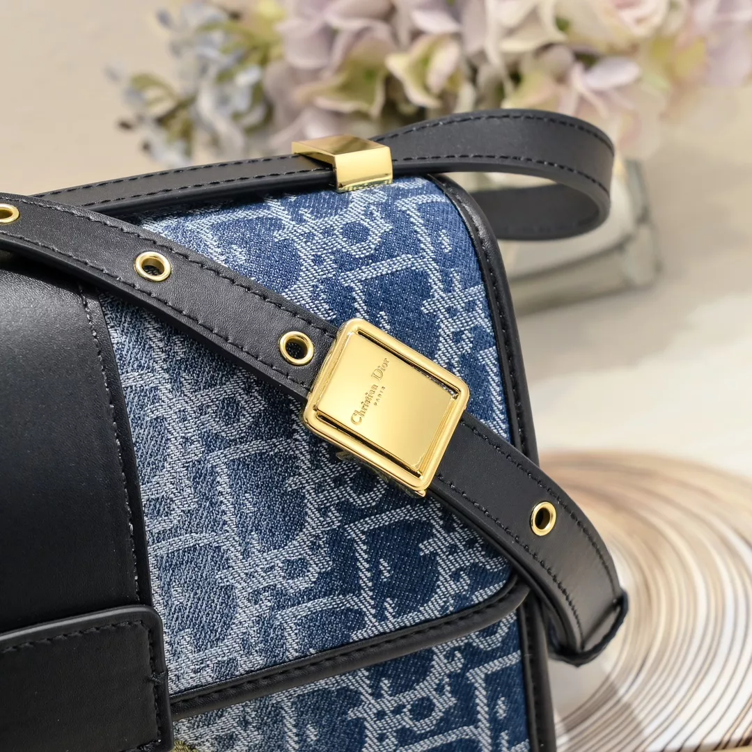 Unique 8782 Christian Dior AAA Quality Messenger Bags For Women