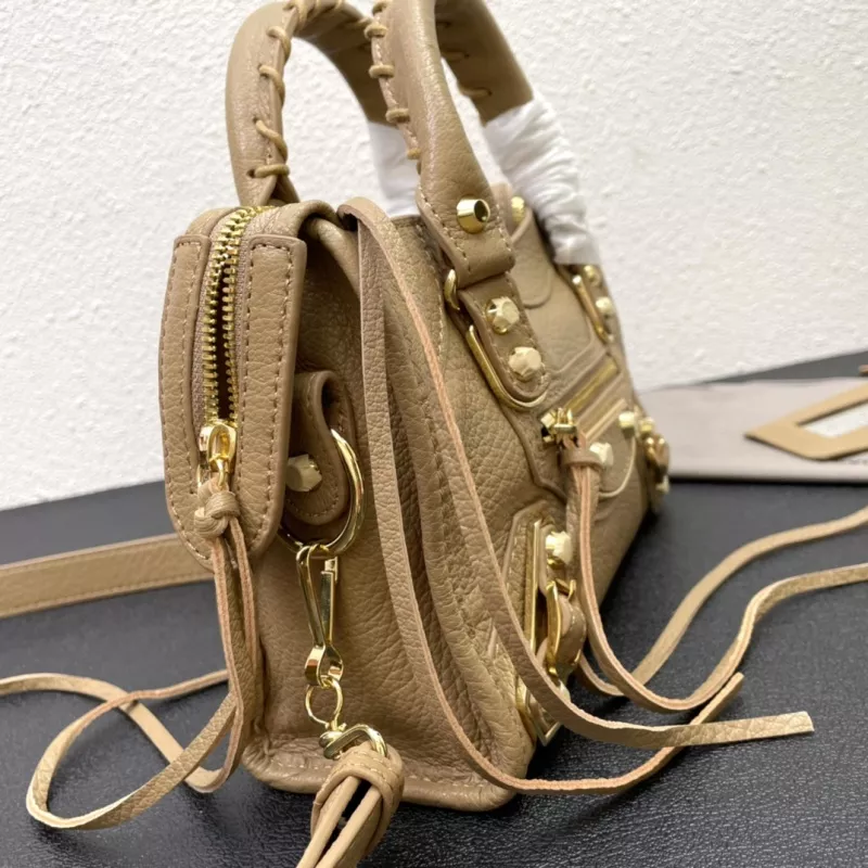 Unique 8867 Balenciaga AAA Quality Handbags For Women