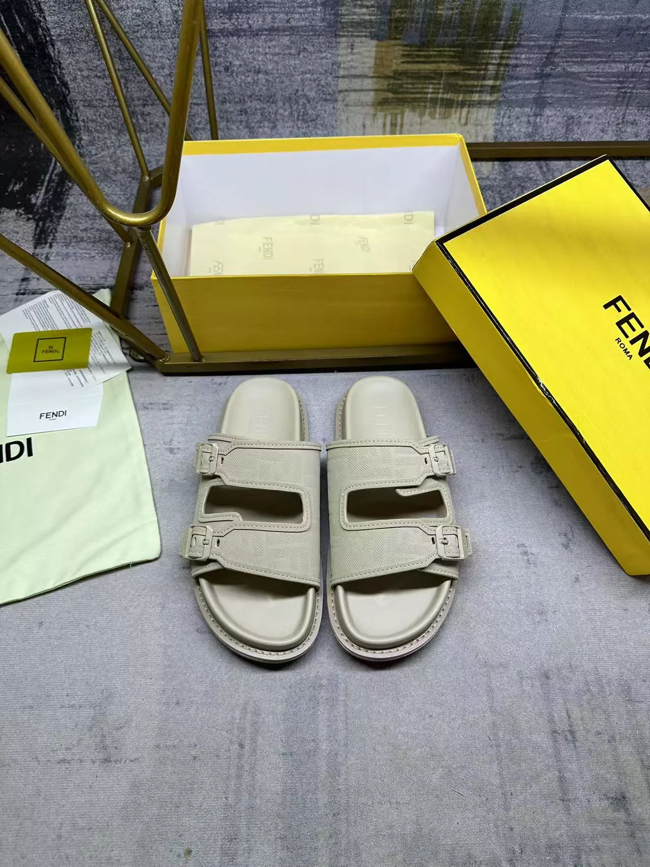 Unique 8871 Fendi Slippers For Women