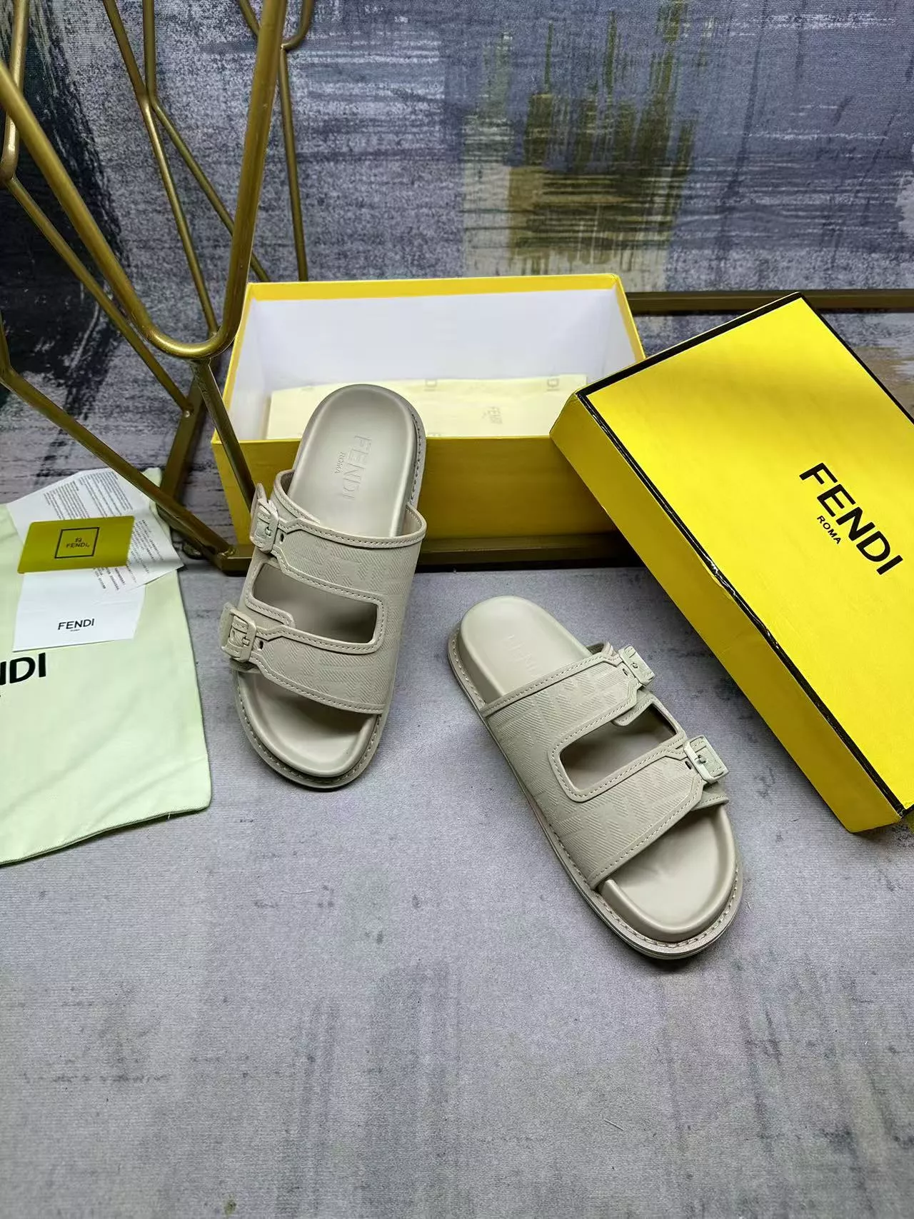 Unique 8871 Fendi Slippers For Women