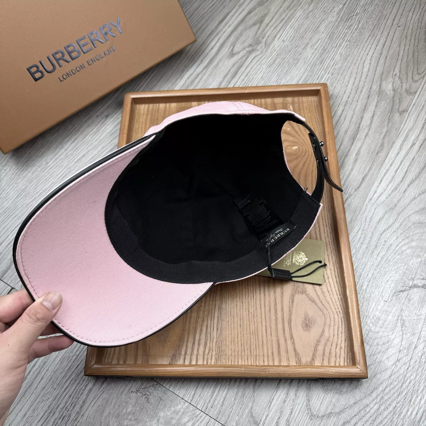 Unique 9079 Burberry Caps