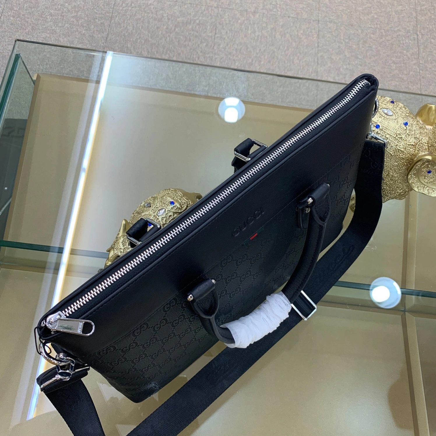 Unique 9317 Gucci AAA Man Handbags