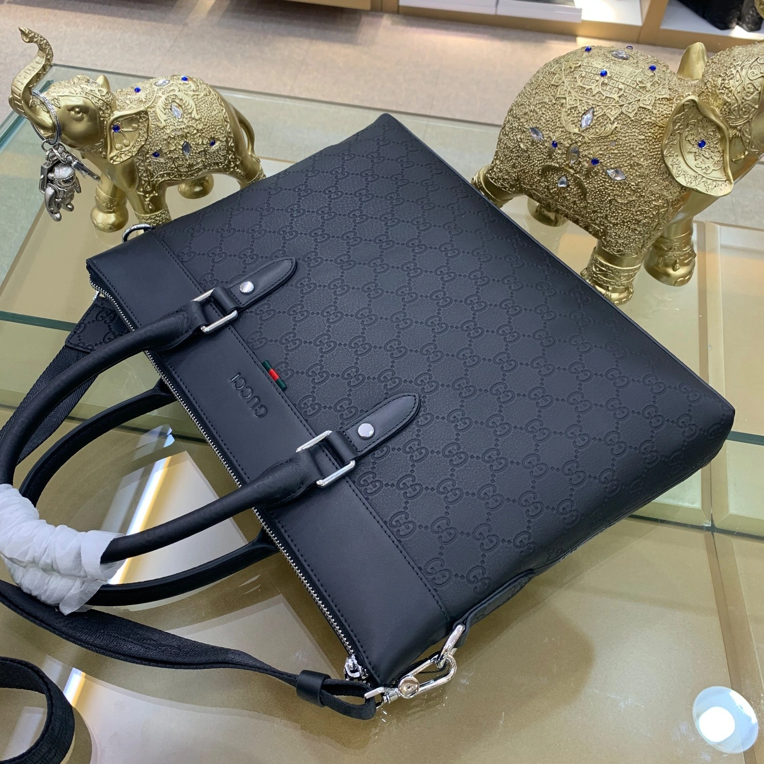 Unique 9317 Gucci AAA Man Handbags