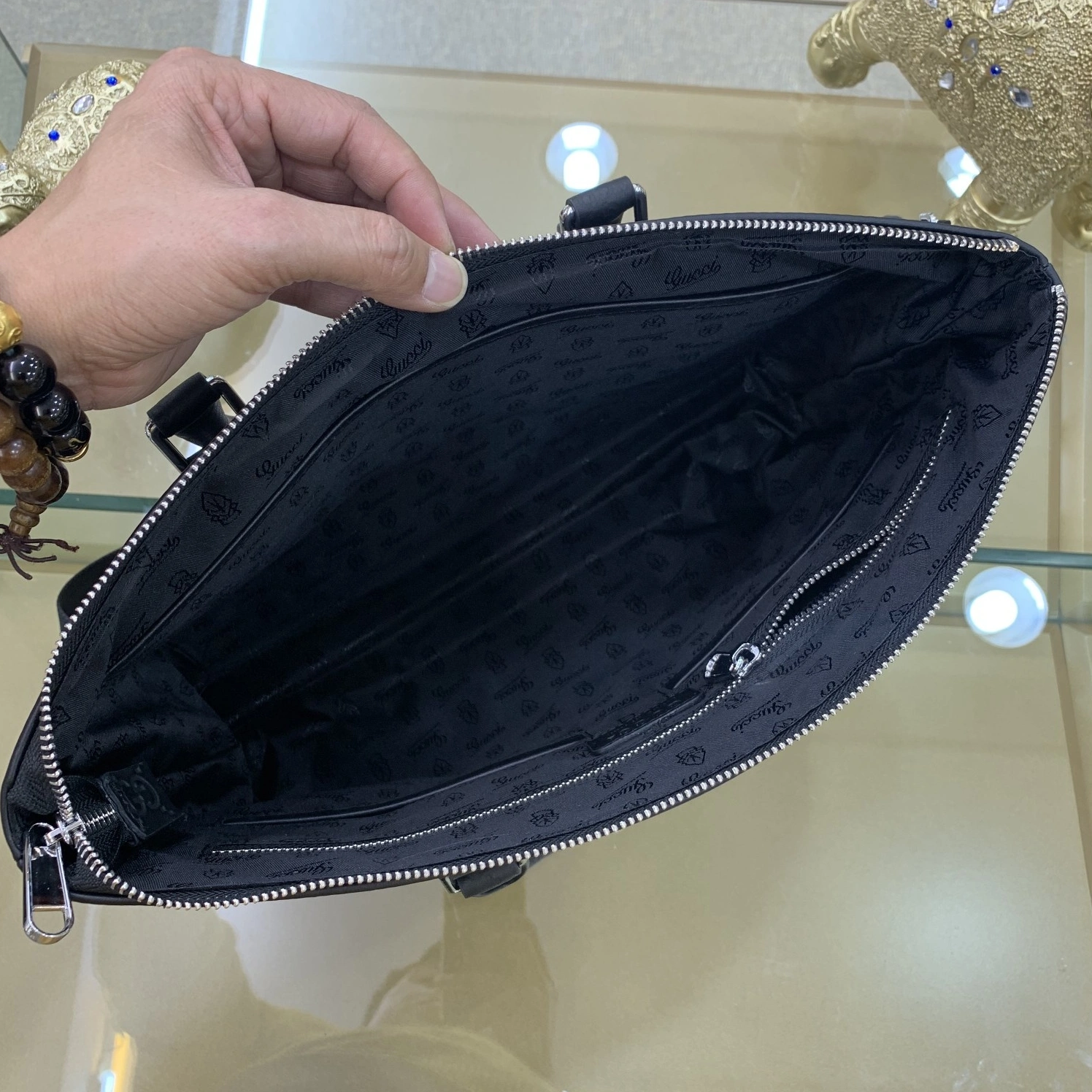Unique 9317 Gucci AAA Man Handbags