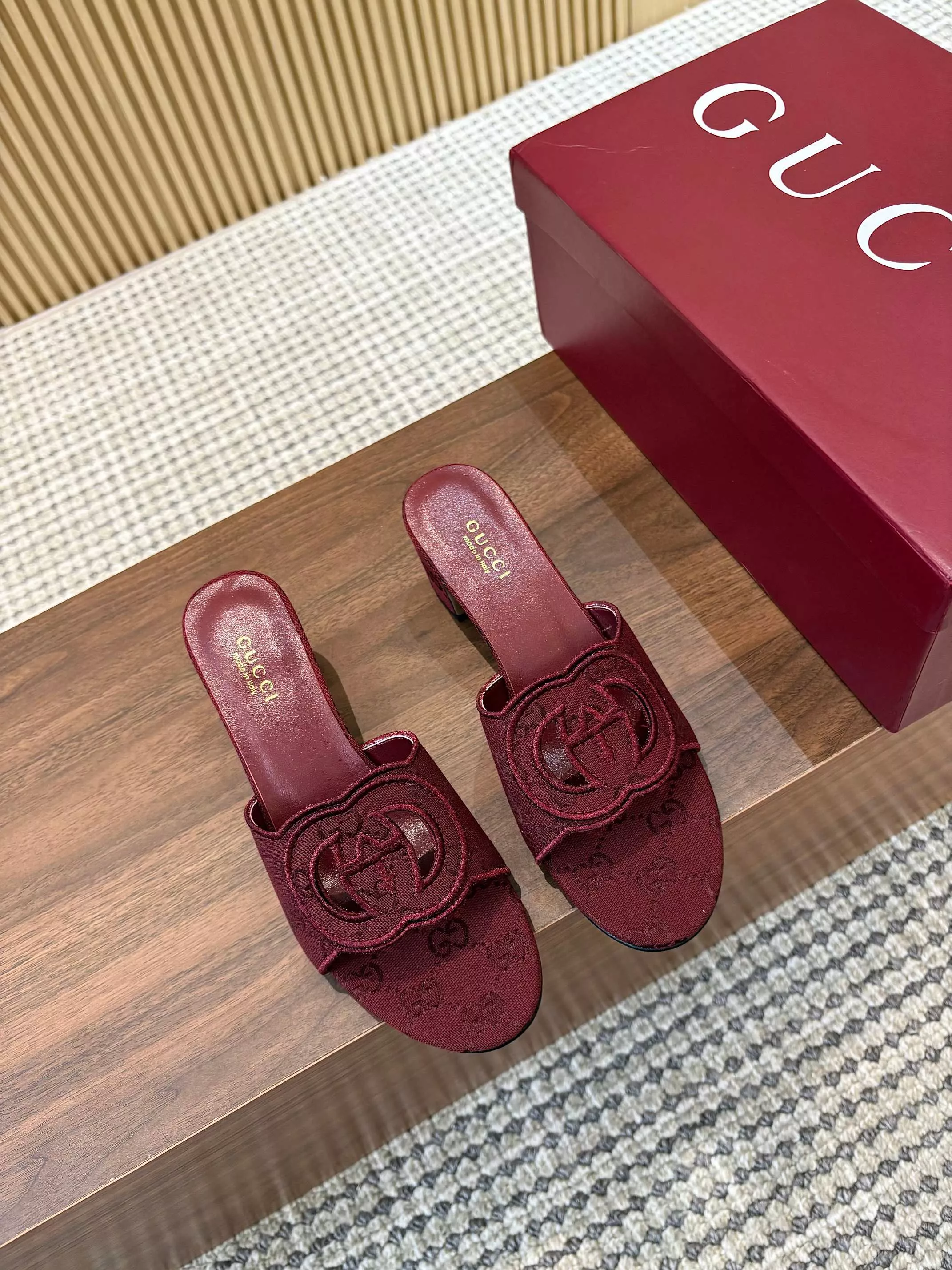 Unique 9416 Gucci Slippers For Women