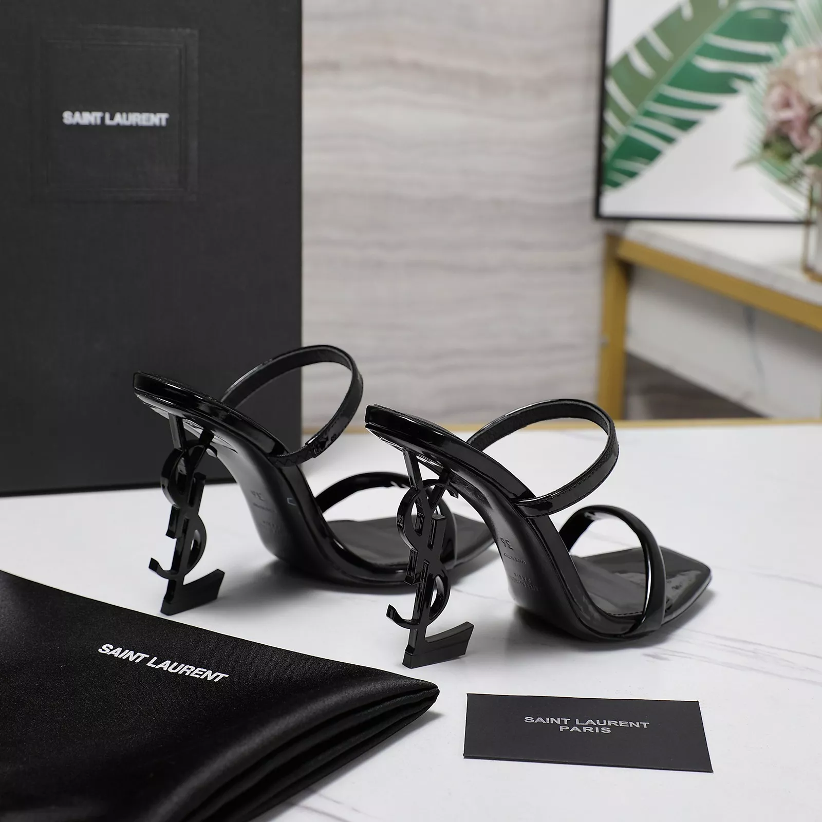 Unique 9467 Yves Saint Laurent YSL Sandal For Women
