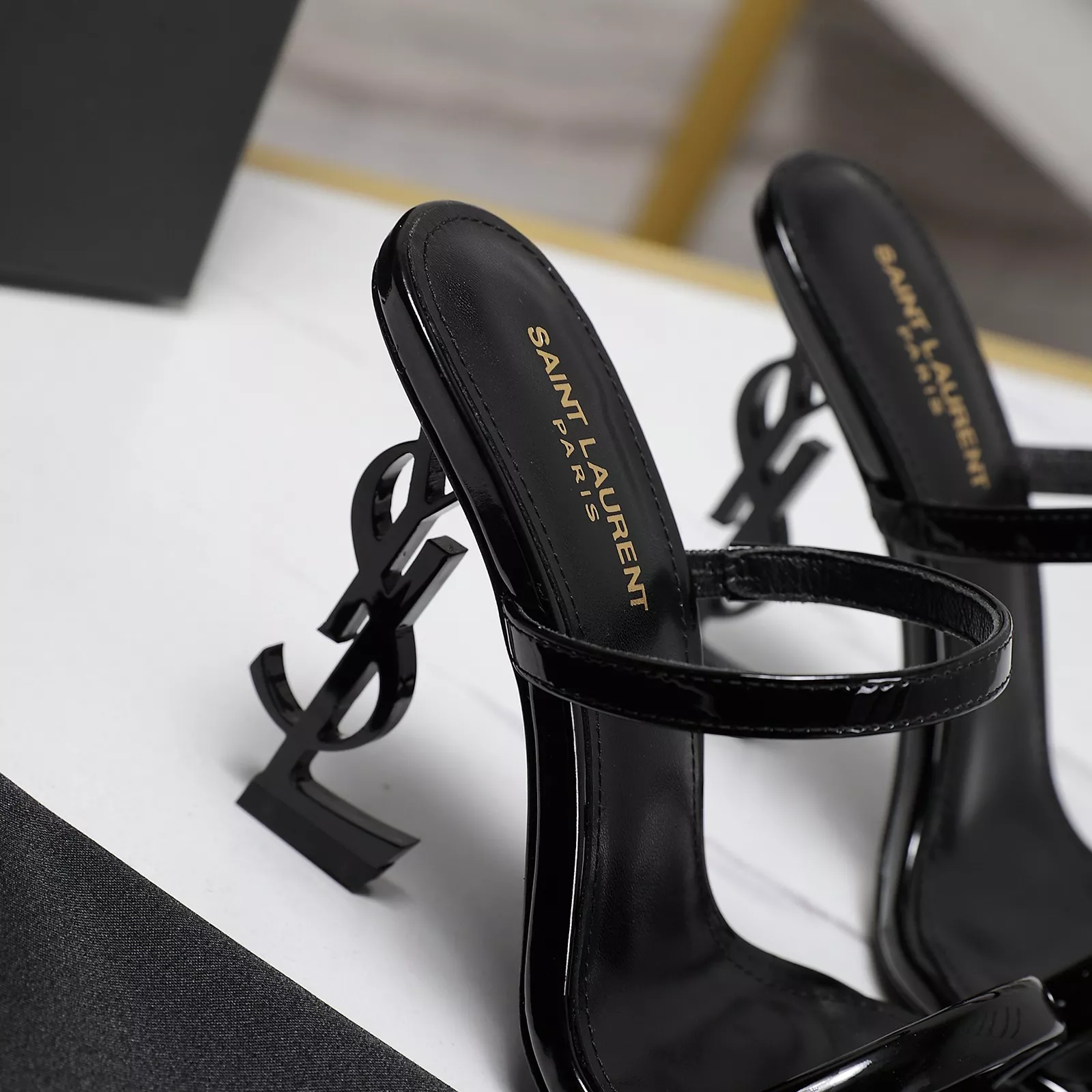Unique 9467 Yves Saint Laurent YSL Sandal For Women